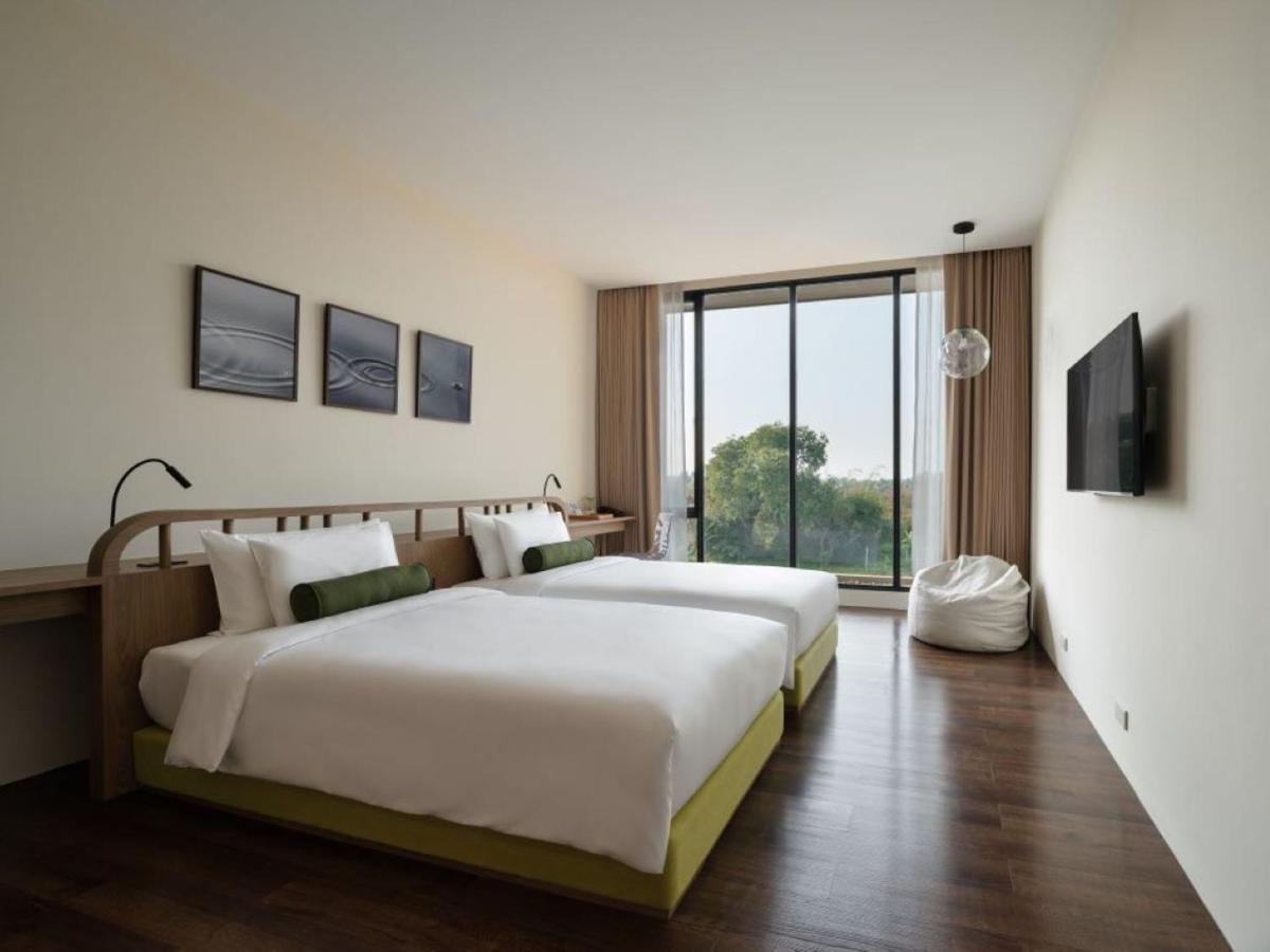 Neera Retreat Hotel Nakhon Pathom Exteriör bild