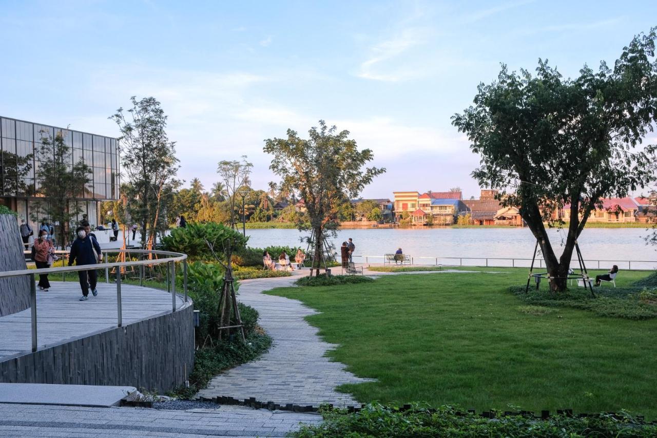 Neera Retreat Hotel Nakhon Pathom Exteriör bild